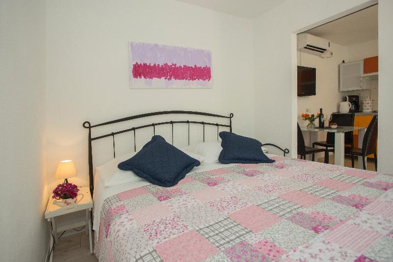 Hotel Alma 3*