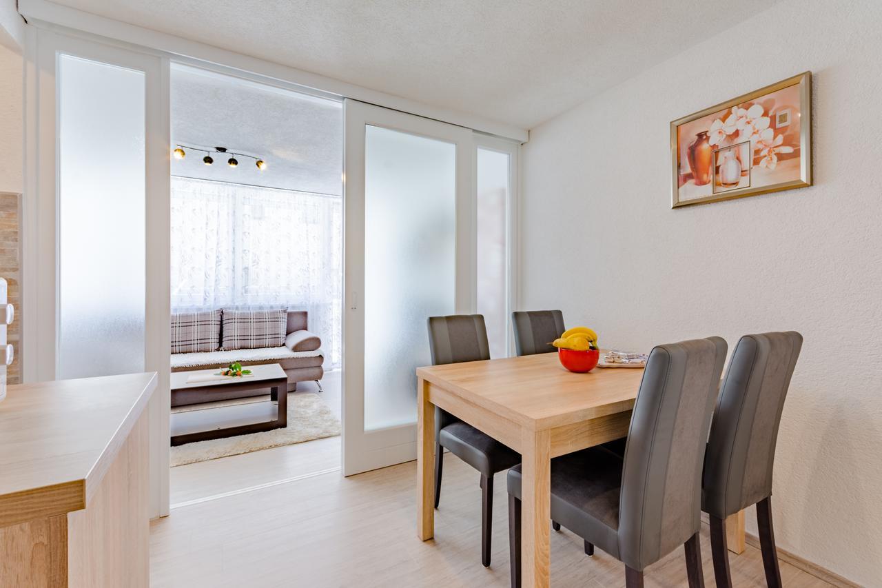 Eli Apartment Split