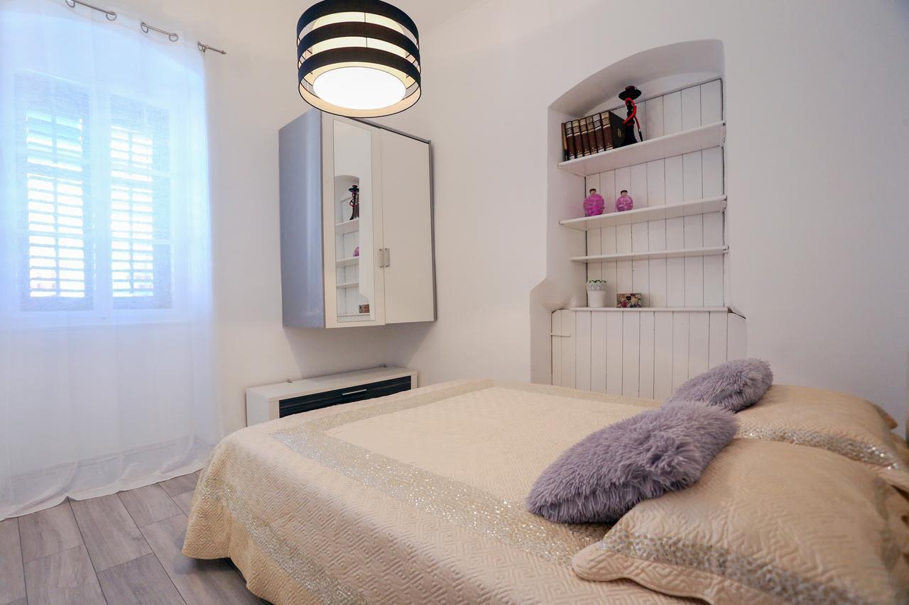 Apartment Papalic Palace Split