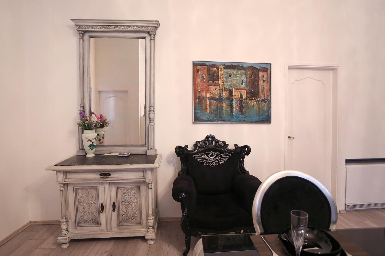 Papalic Palace