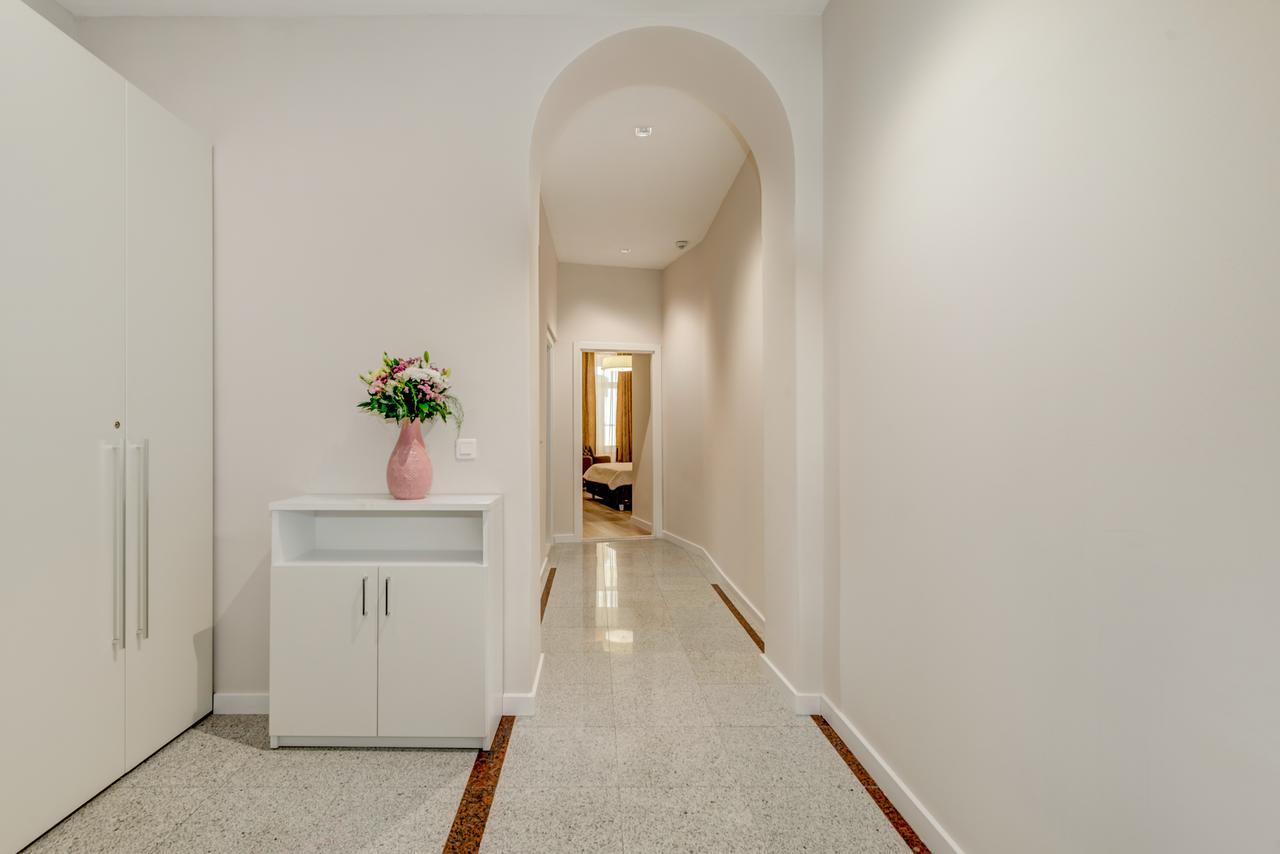 Royal Theatre Studio And Apartman *
