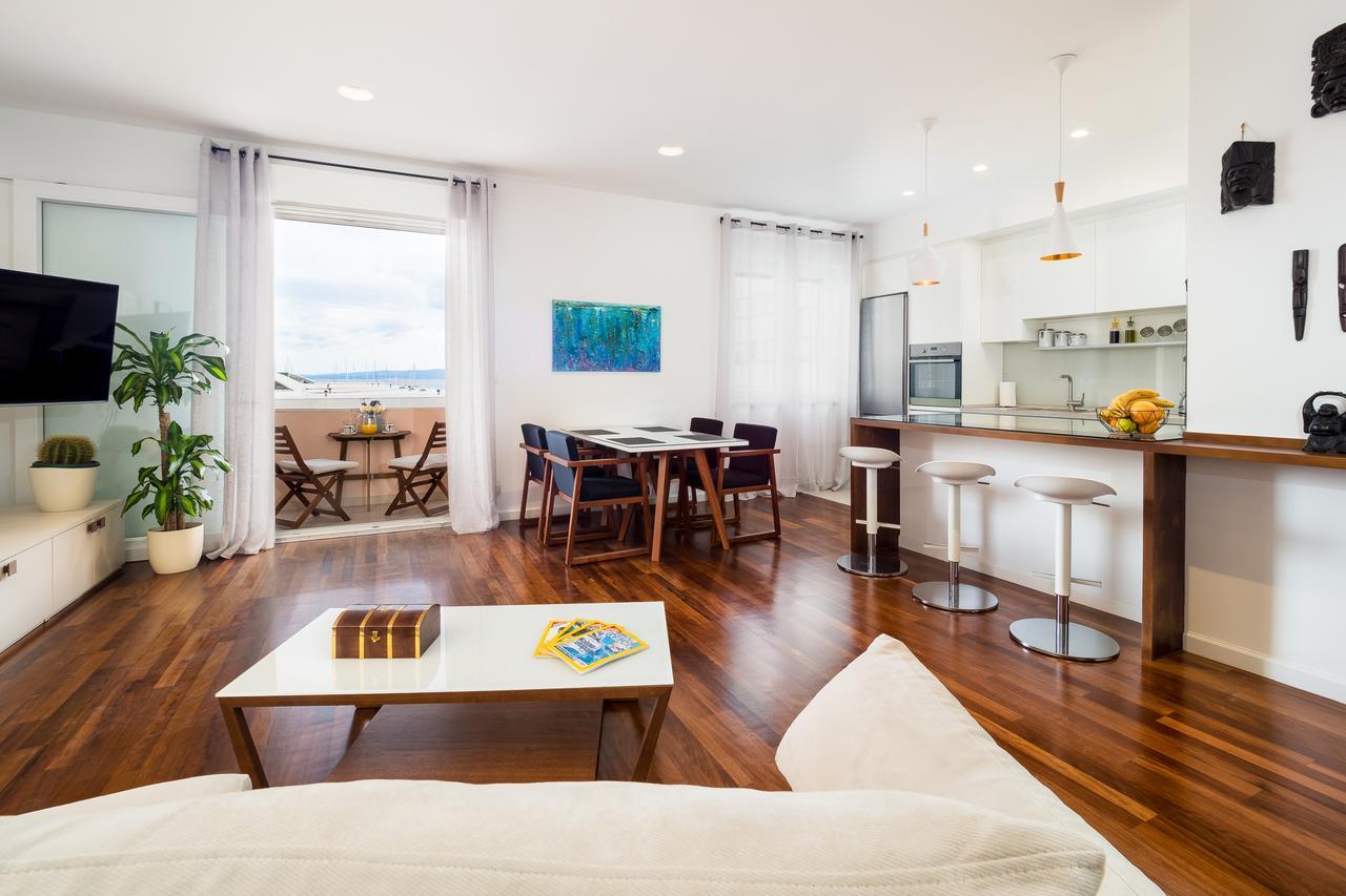 Apartment Azimut Split
