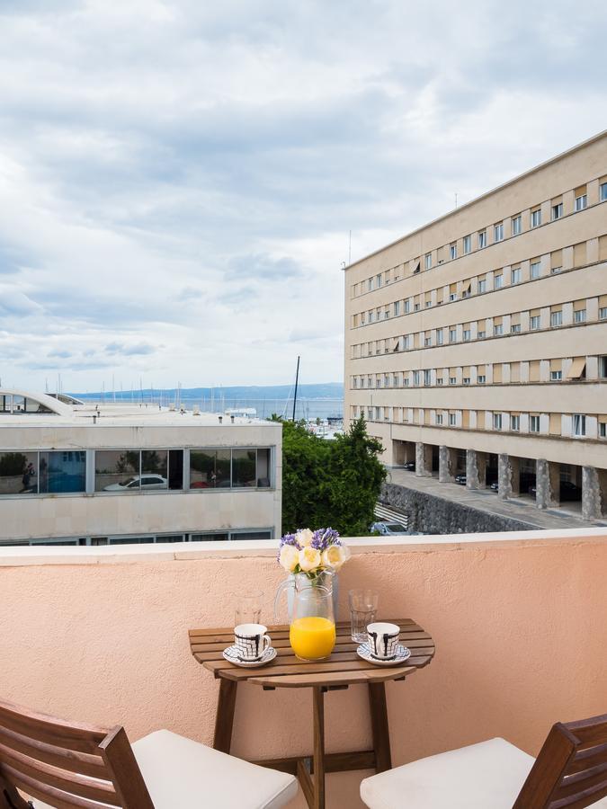 Apartment Azimut *