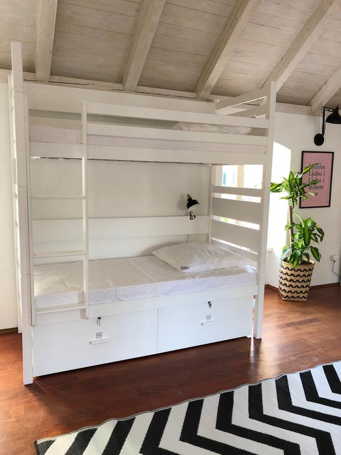 Ciri Biri Bela Boutique * Split