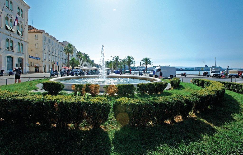 2 Bedroom Nice Apartment In Split Apartment *