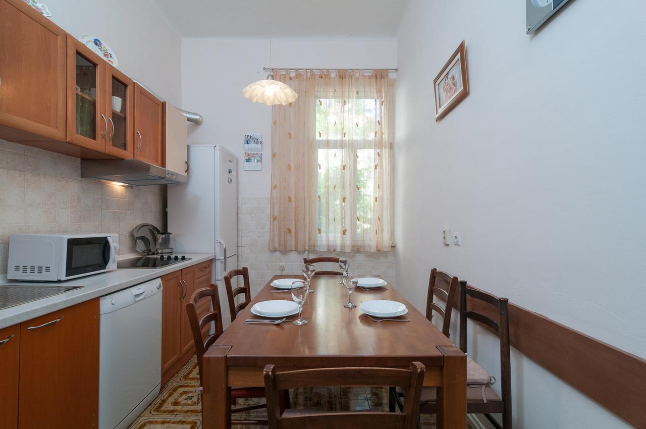 Vedrana Apartment *