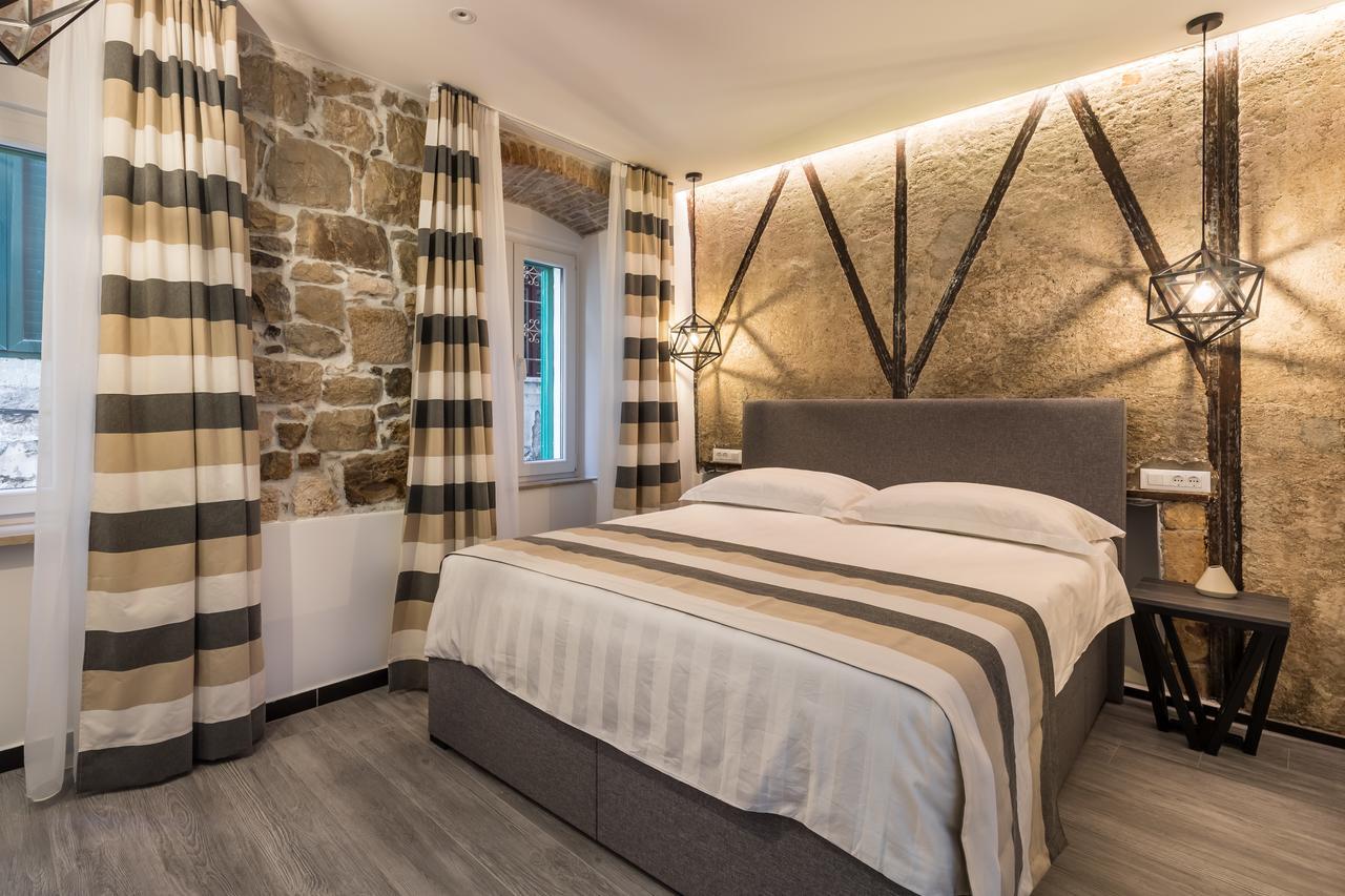 Guesthouse Main Square Guest house 4*