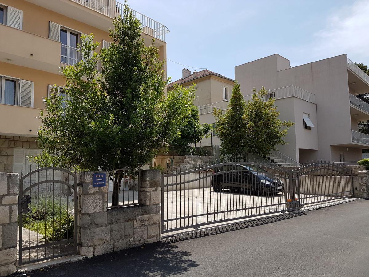 Apartment Nono Near The Beach With Parking * Split