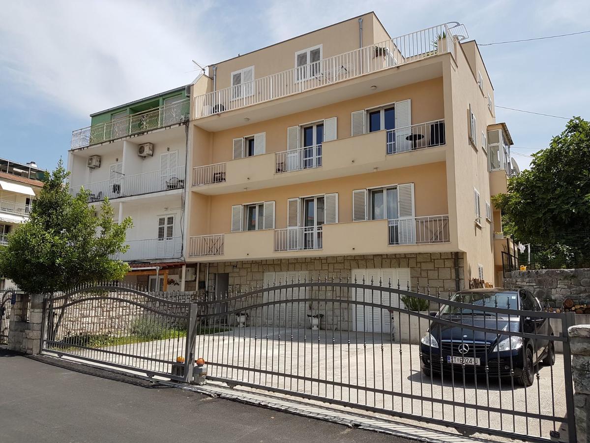 Apartment Nono Near The Beach With Parking Apartment