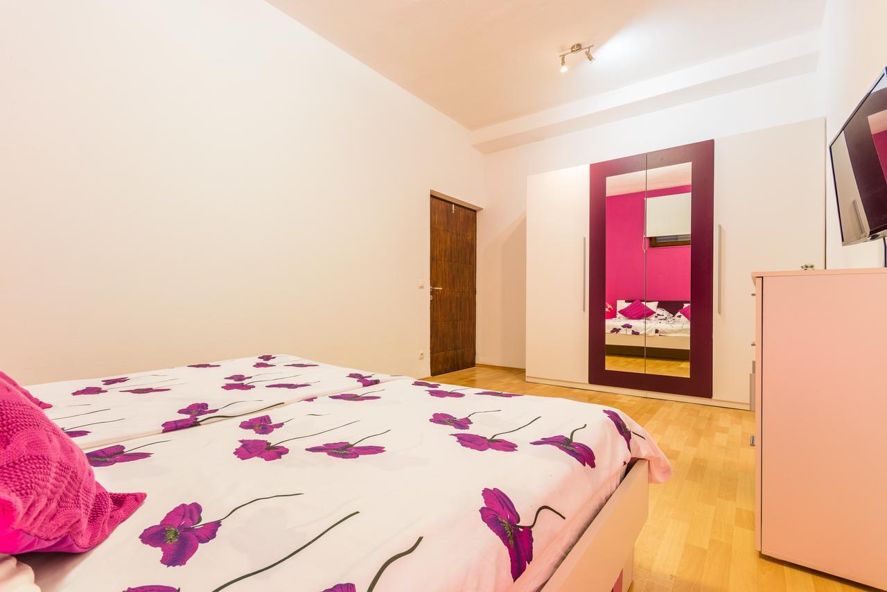 Apartment Grand View