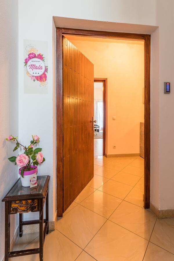 Grand View Apartment Split