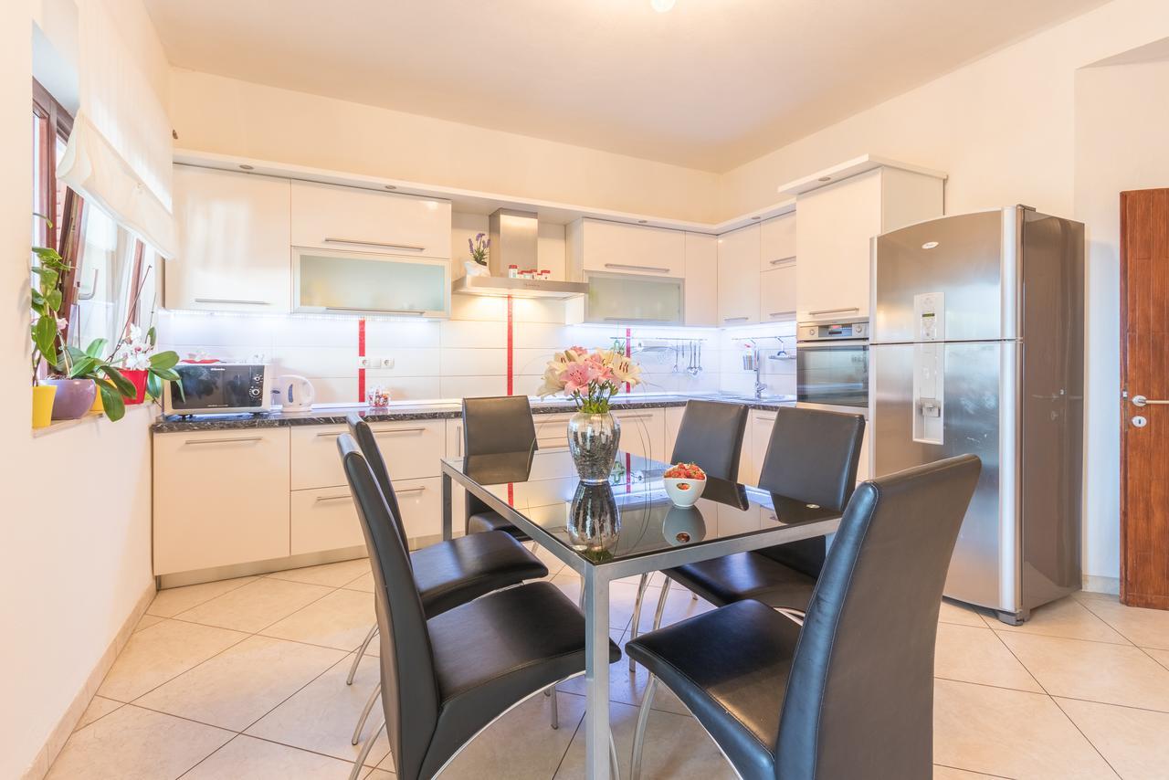 Grand View Apartment