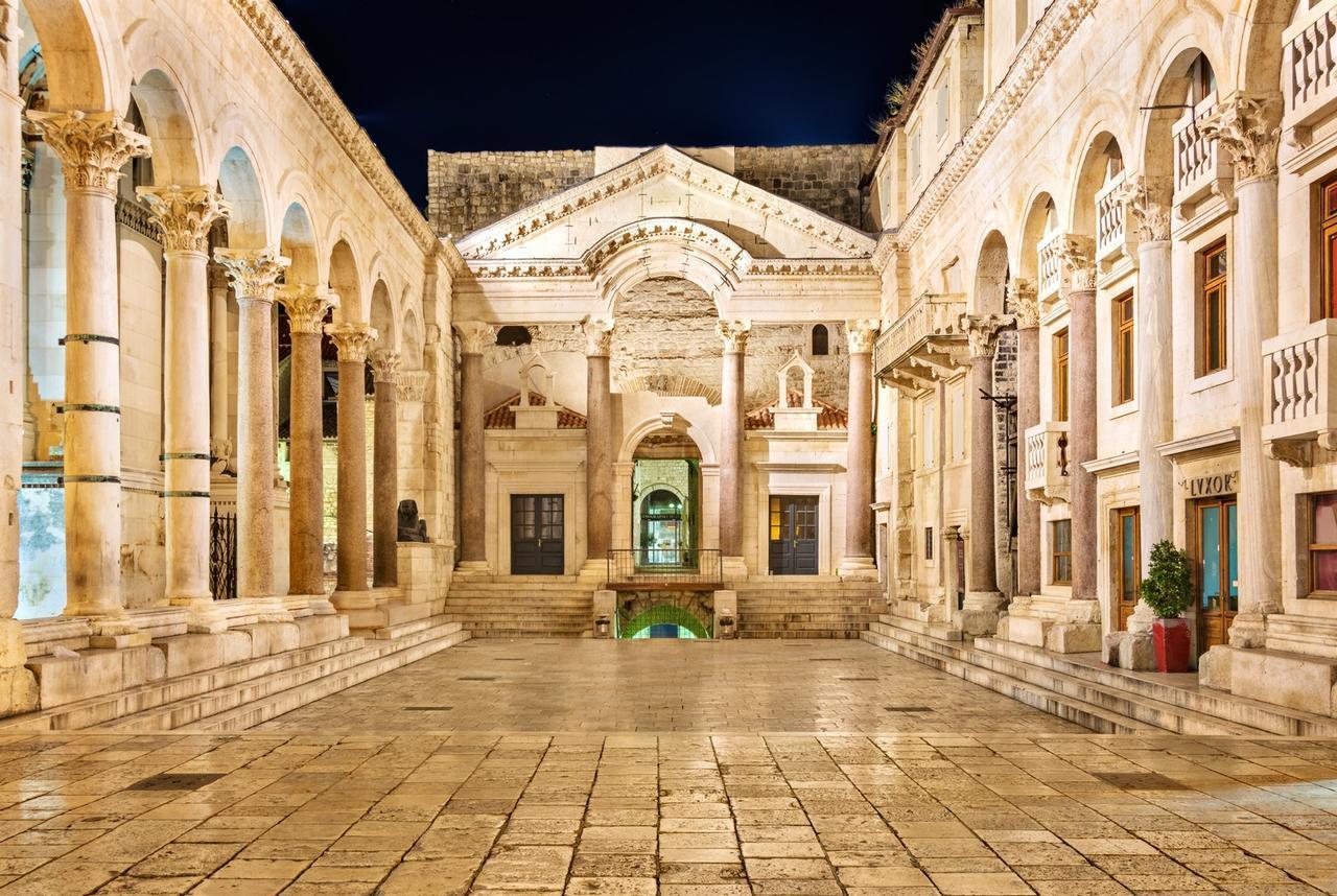 My Place De Luxe * Split