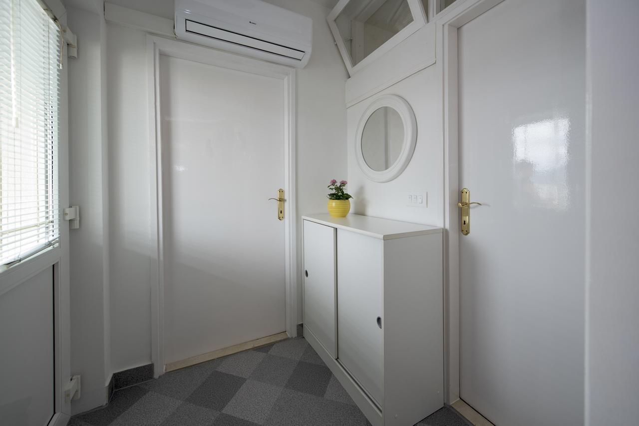 D&a Apartment Split