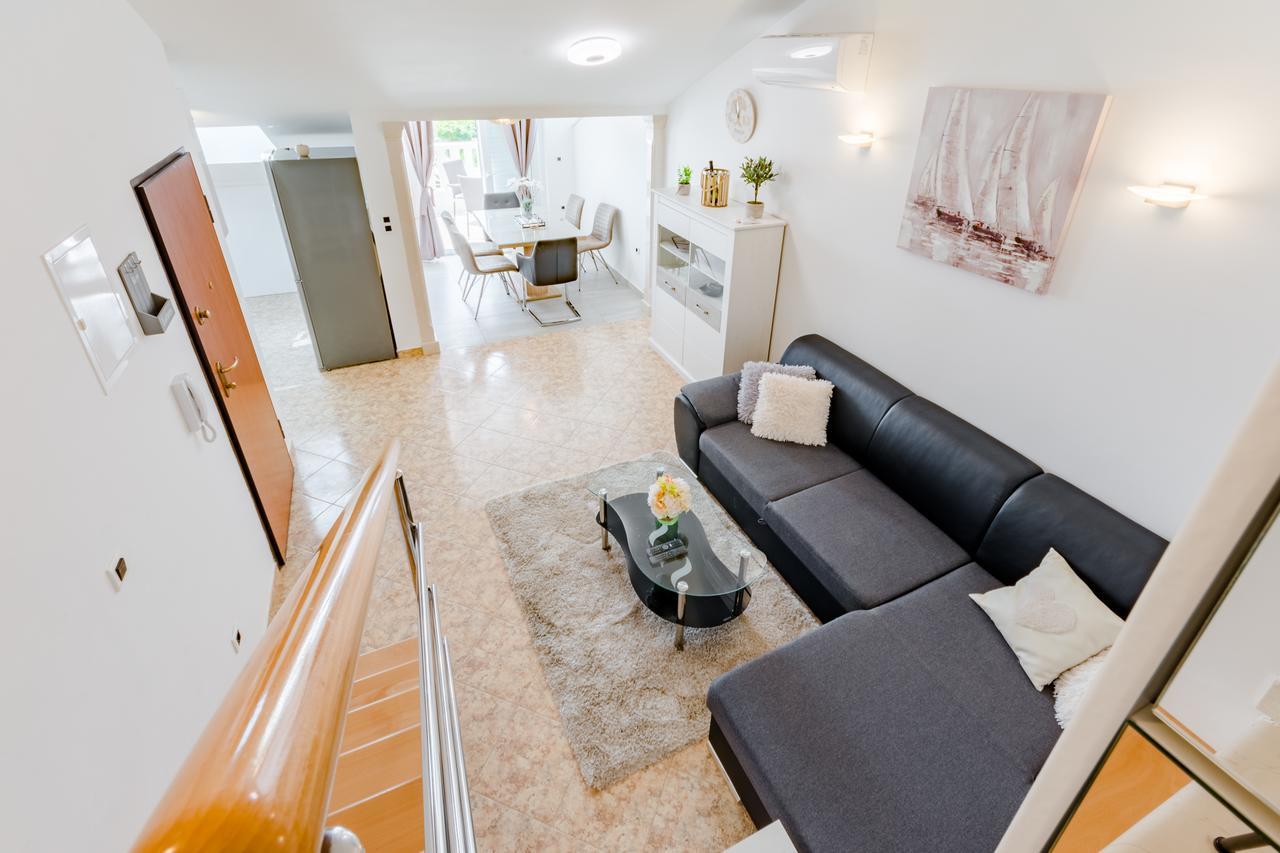 Penzo Apartment *