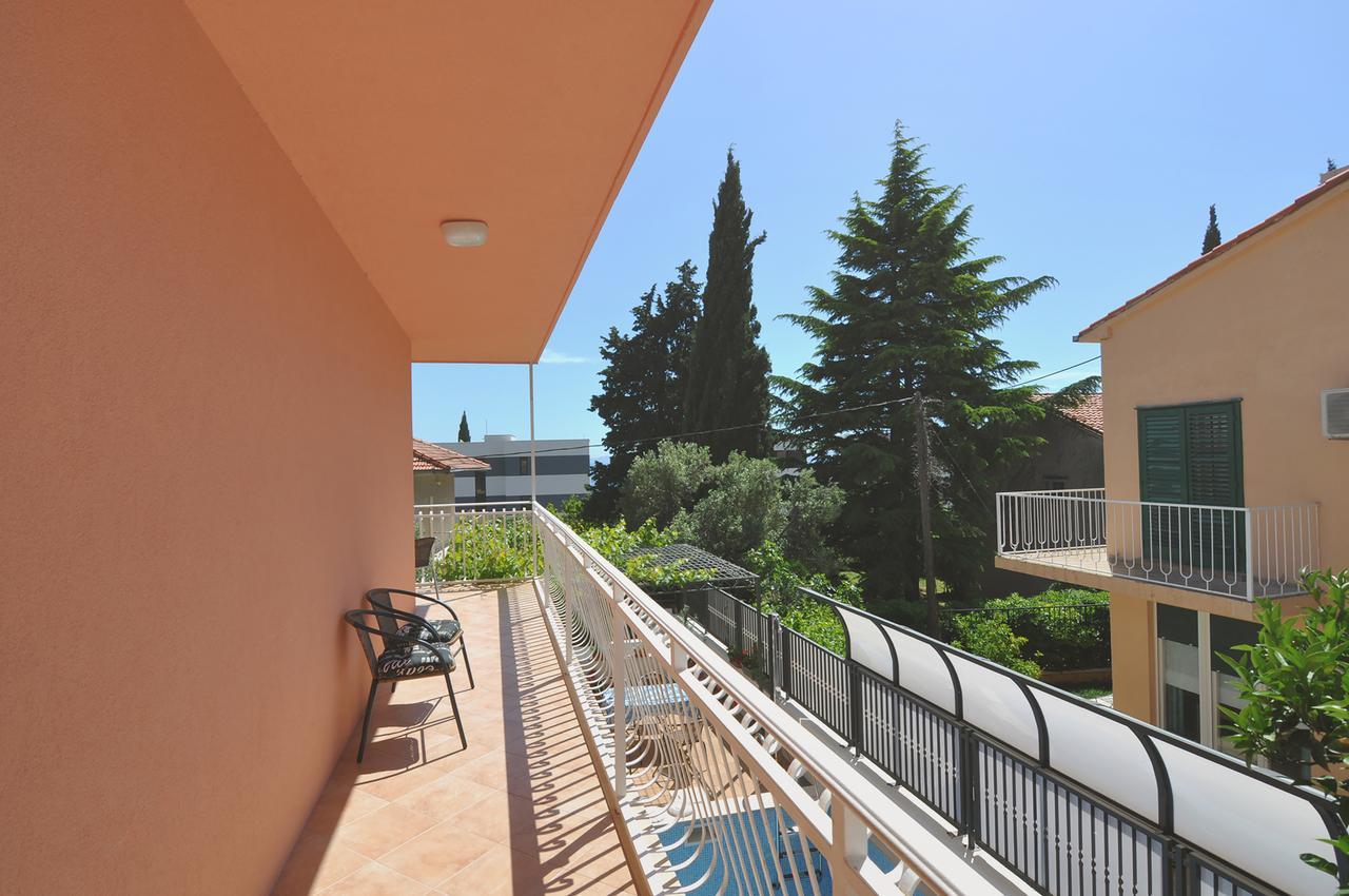 Poolside Paradise - A Hidden Gem In Split Apartamento Split