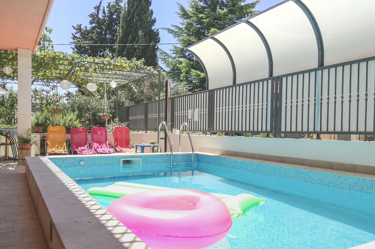 Poolside Paradise - A Hidden Gem In Split Apartamento Split