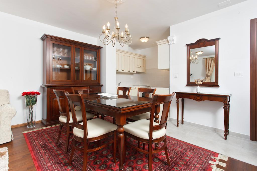 Old Town Three Bedroom Apartment Asti Mande 1 Split