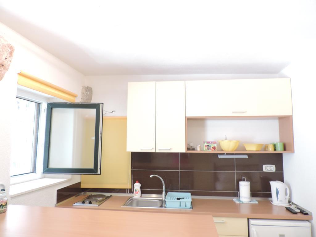 Josip Apartment *