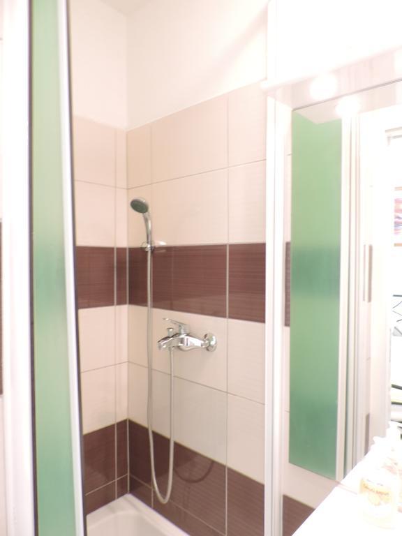 Josip Apartment *