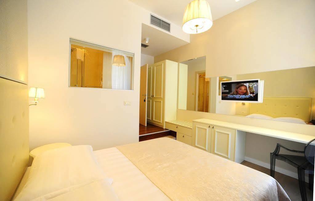Olea Luxury Split