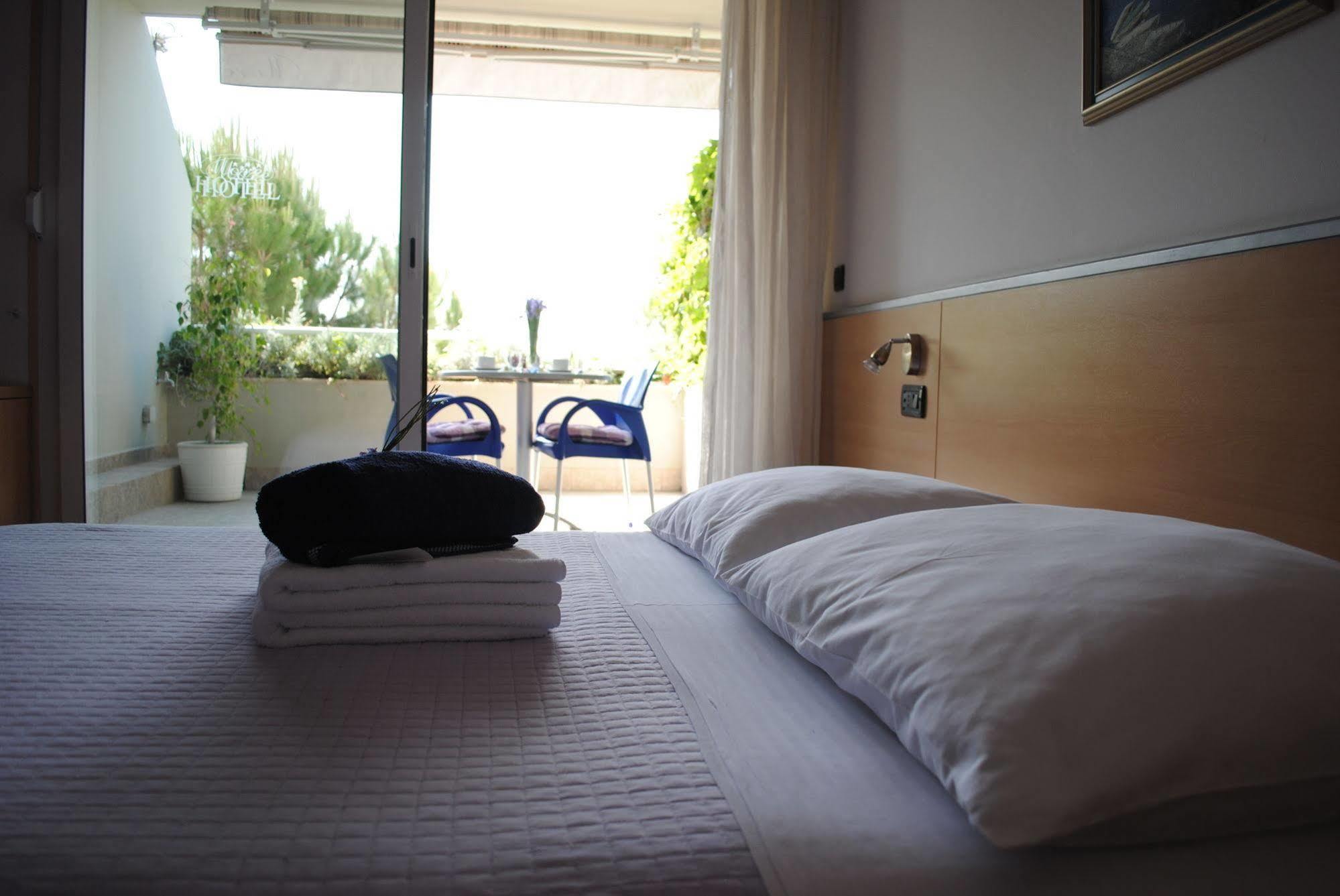 Hotel More 3* Split