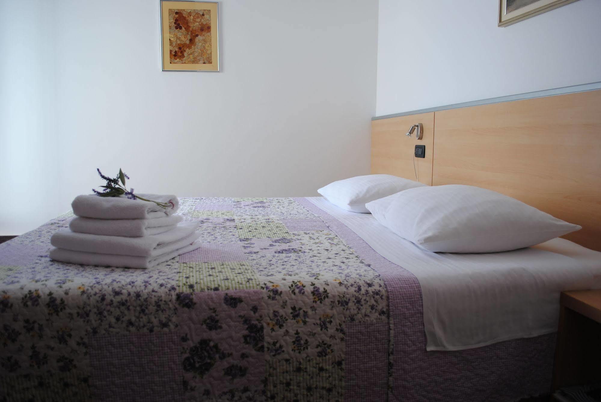 Hotel More Hotel 3*
