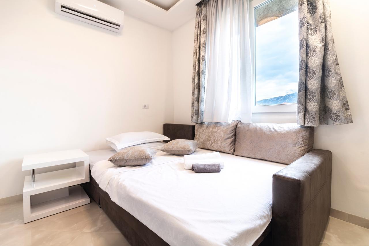 M.e.p. Apartment