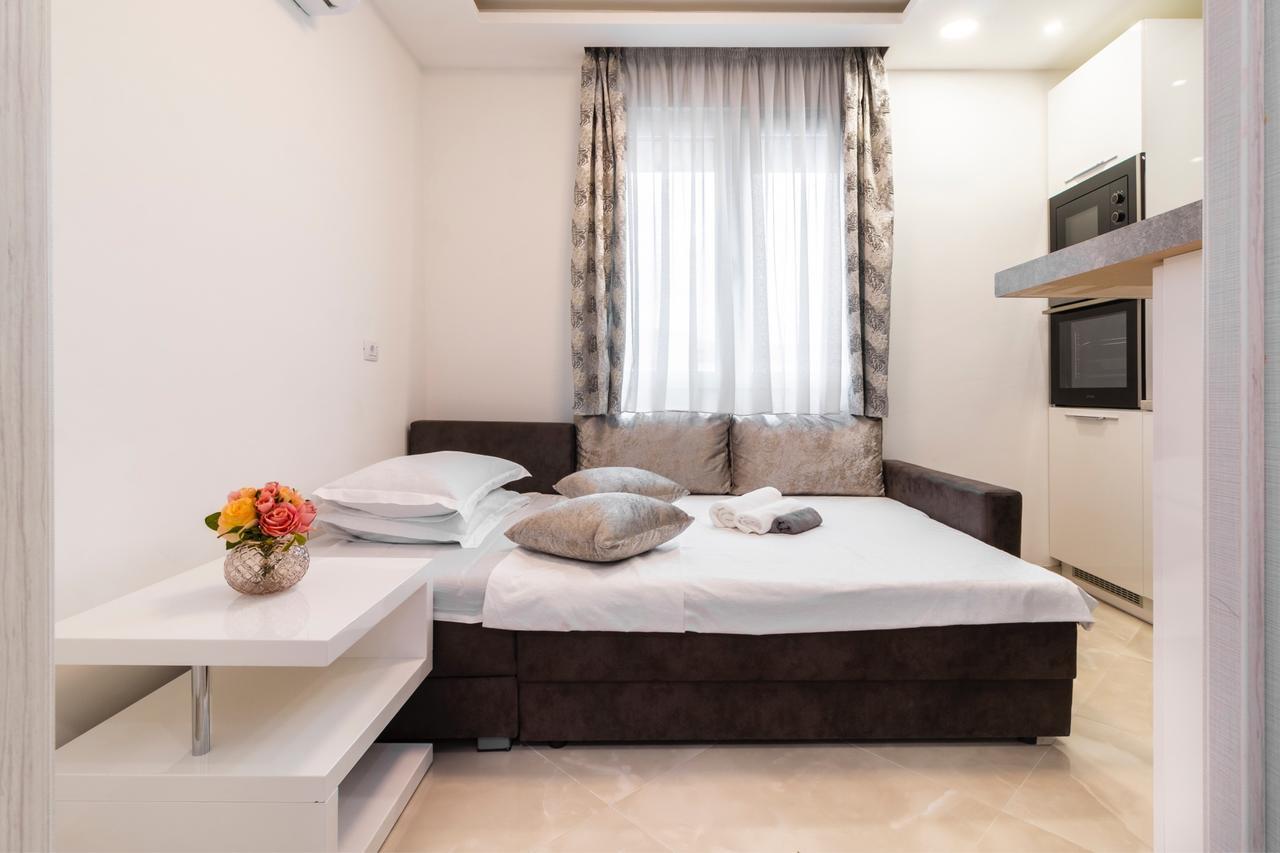 Apartment M.e.p. *