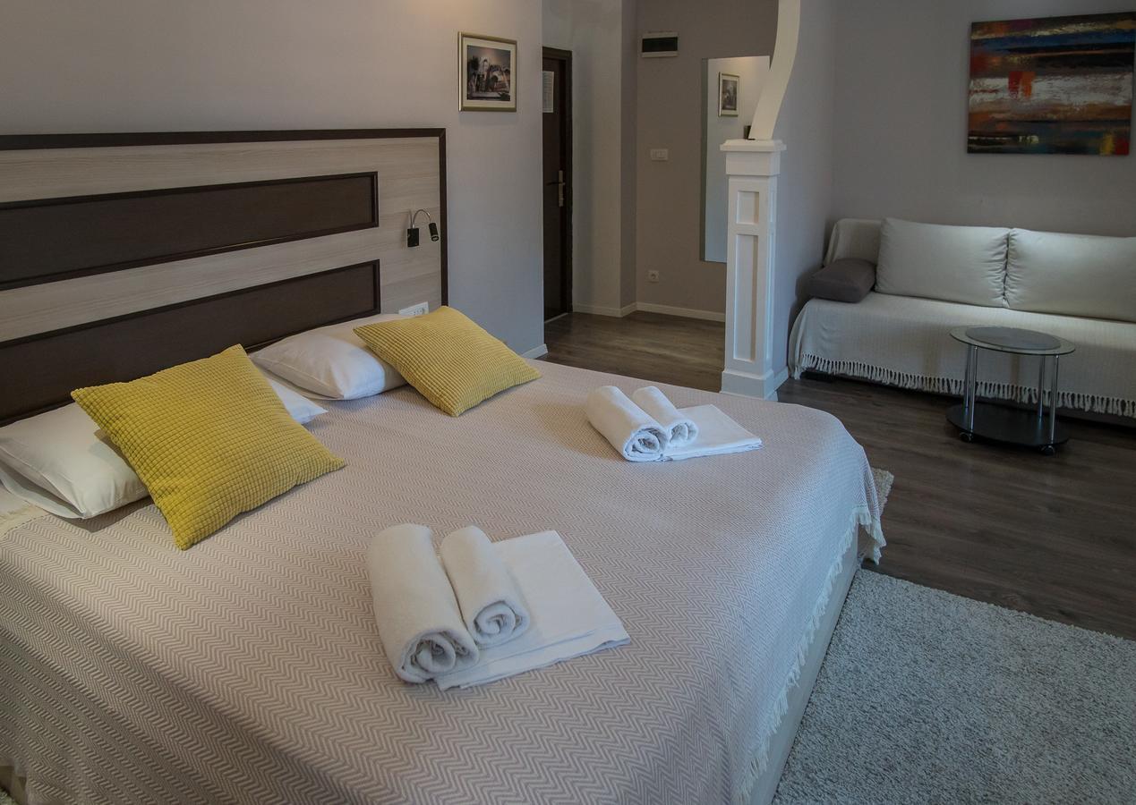 Jr Luxury Casa de hóspedes 4*