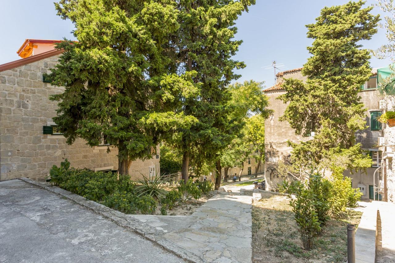 krevet i doručak Miara Luxury 4*