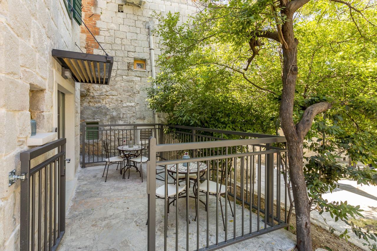 Miara Luxury Split