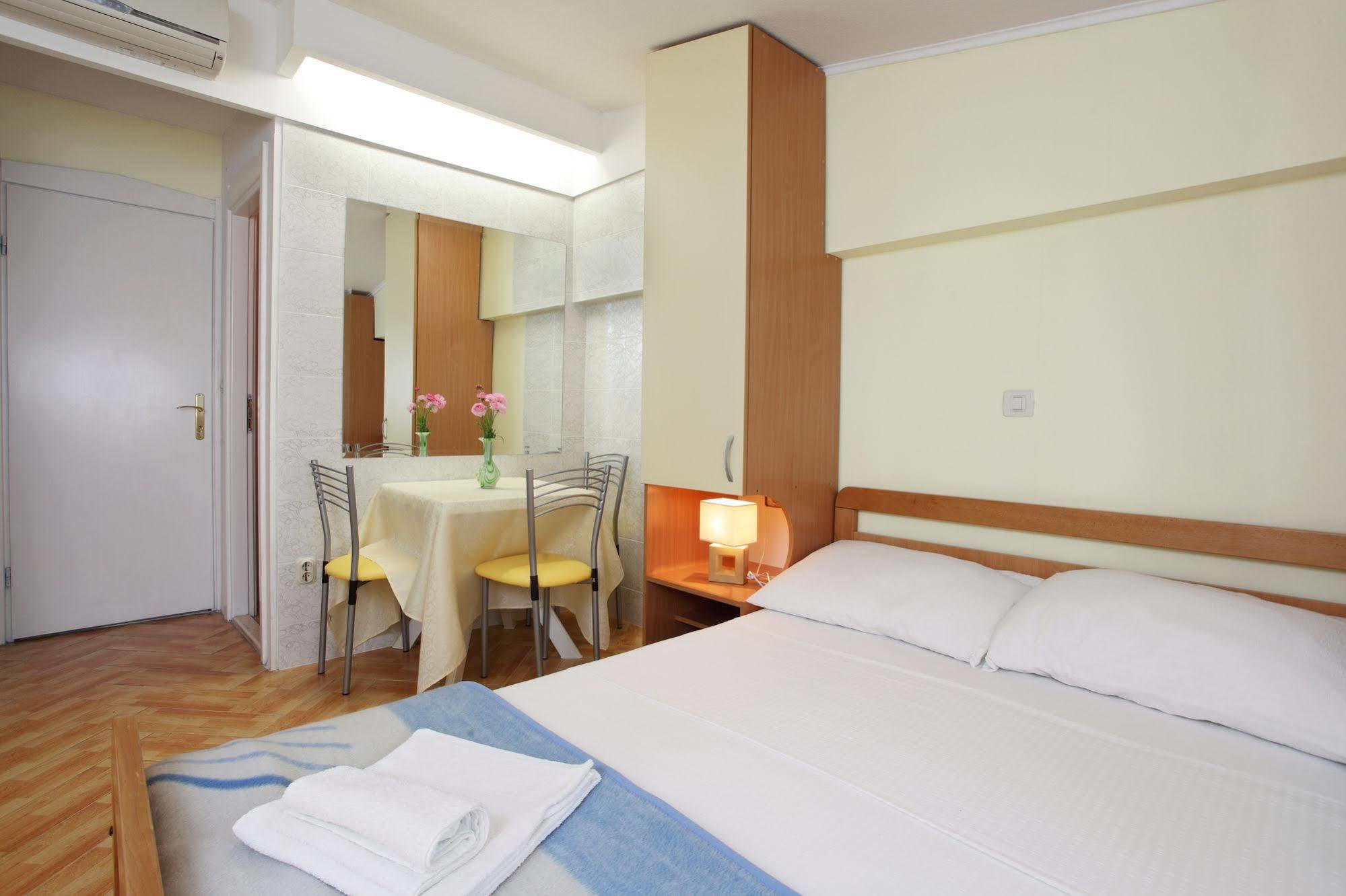 Simoni Apartment *