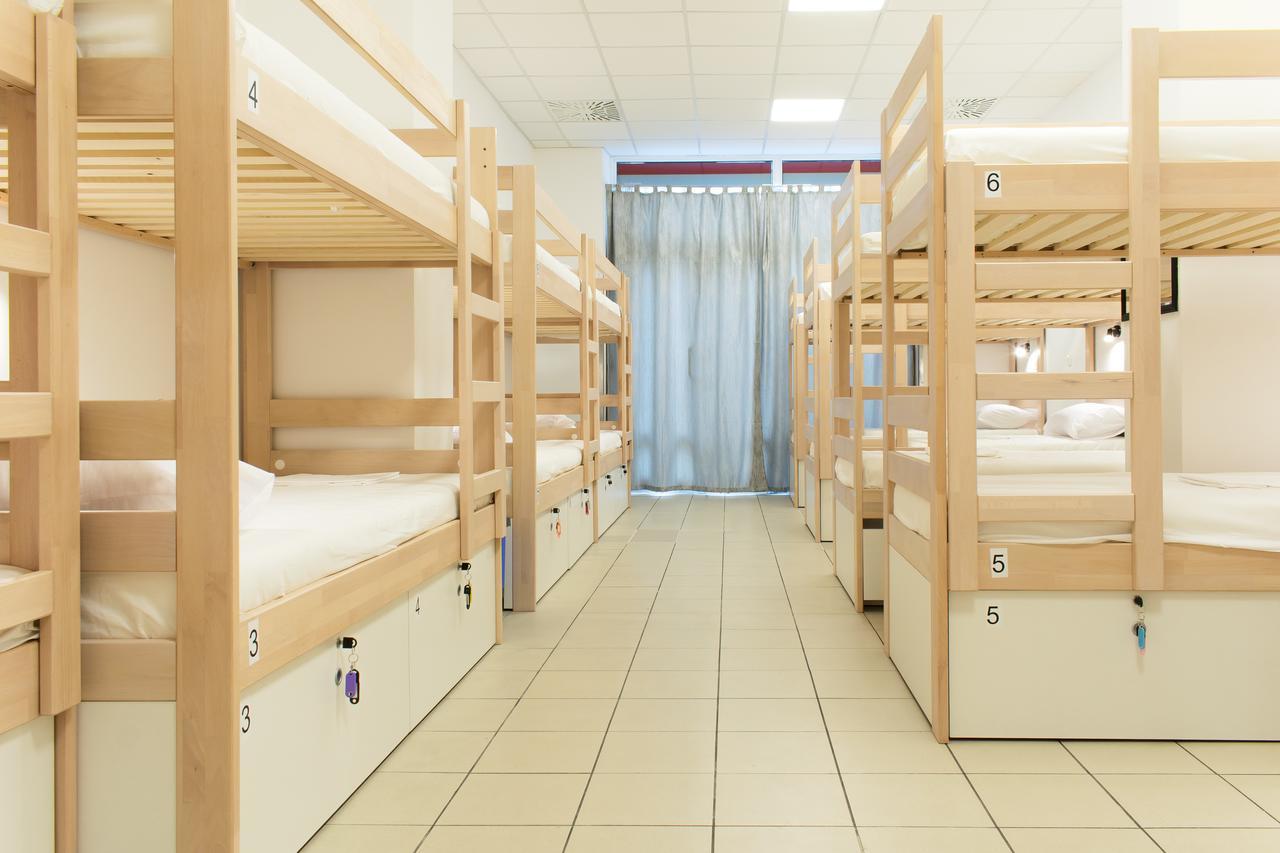Hostel Gravitas *