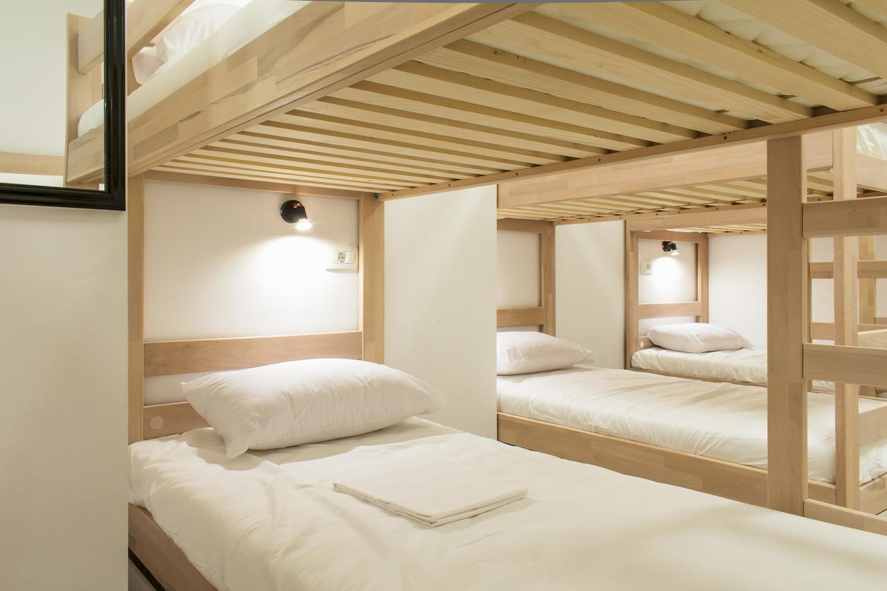 Hostel Gravitas *