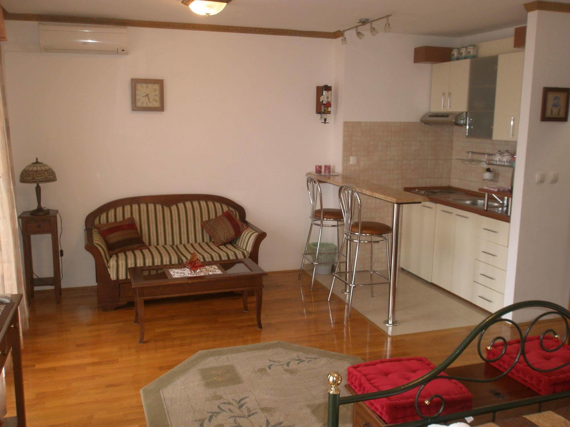 Guest house Znjan