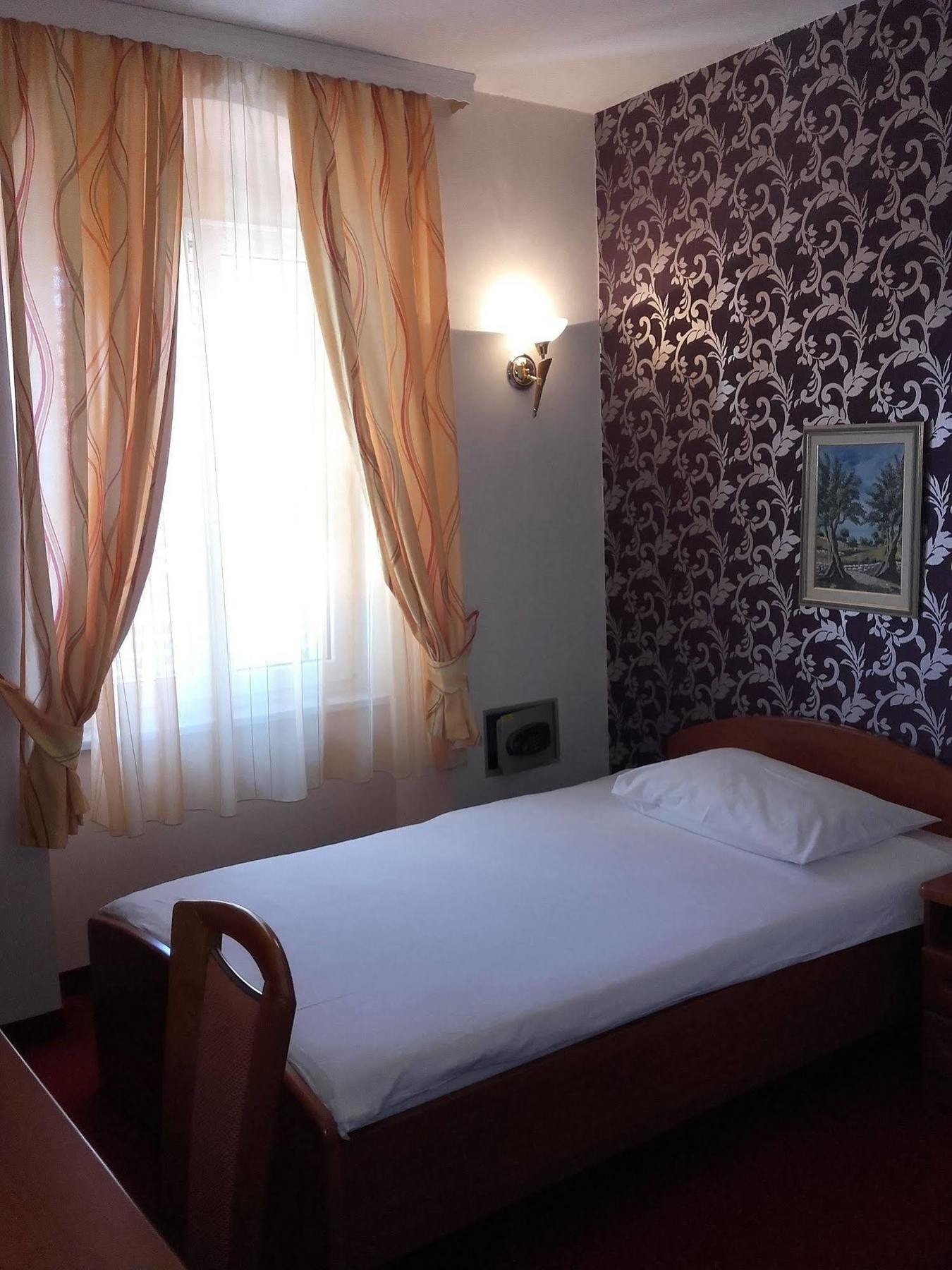 Hotel Adriana