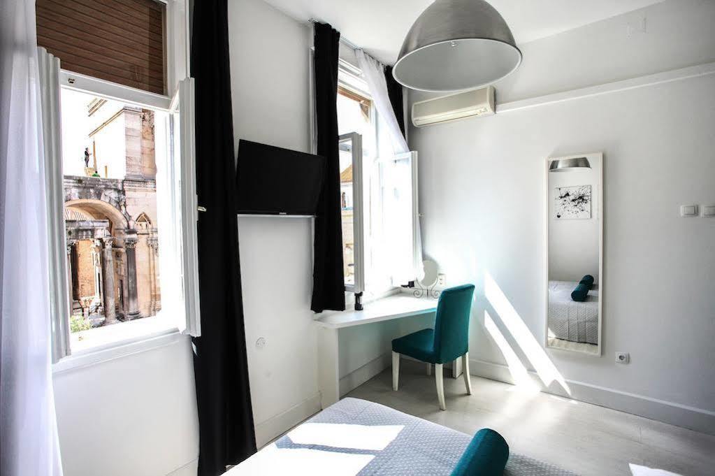 Plr Luxury Rooms *