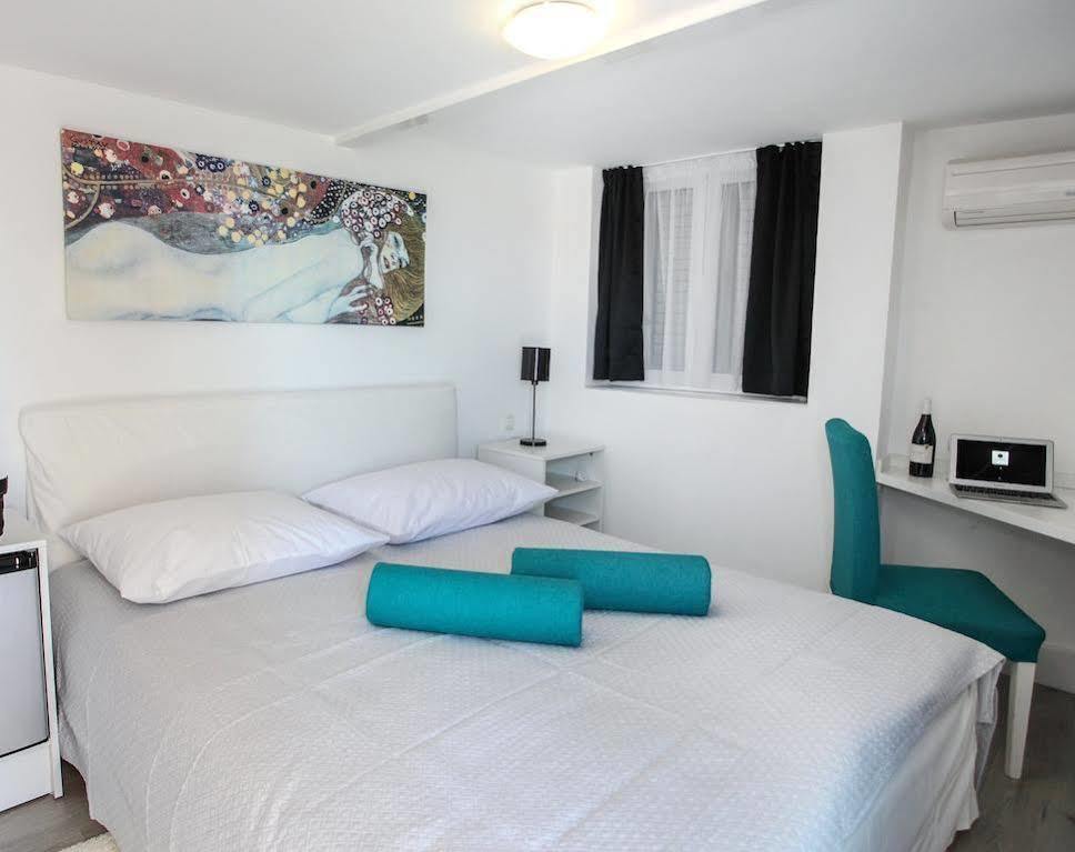 Apartment Plr Luxury Rooms *