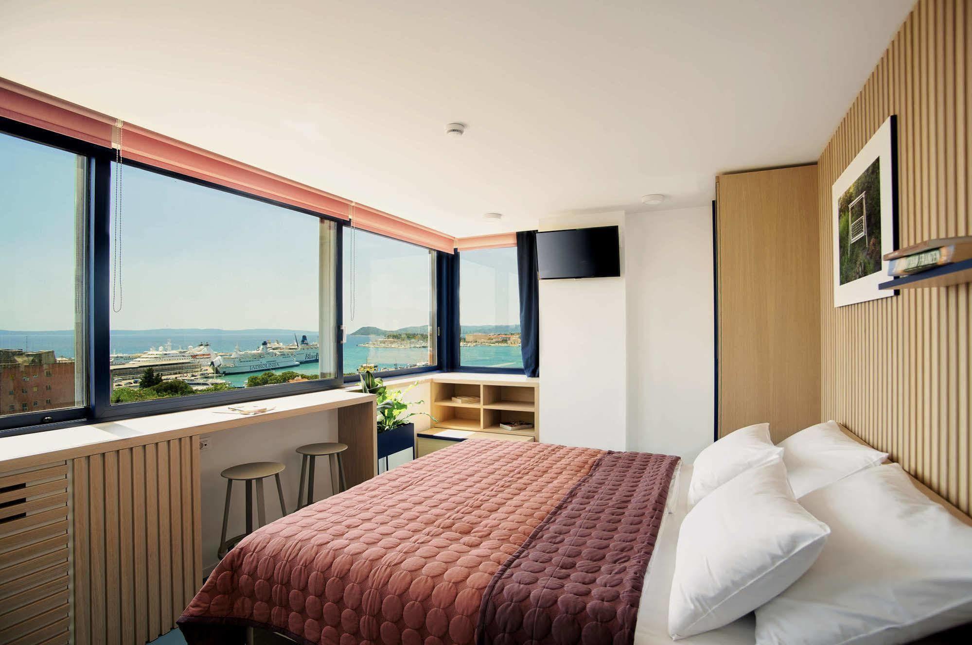 krevet i doručak Up There Design 4*