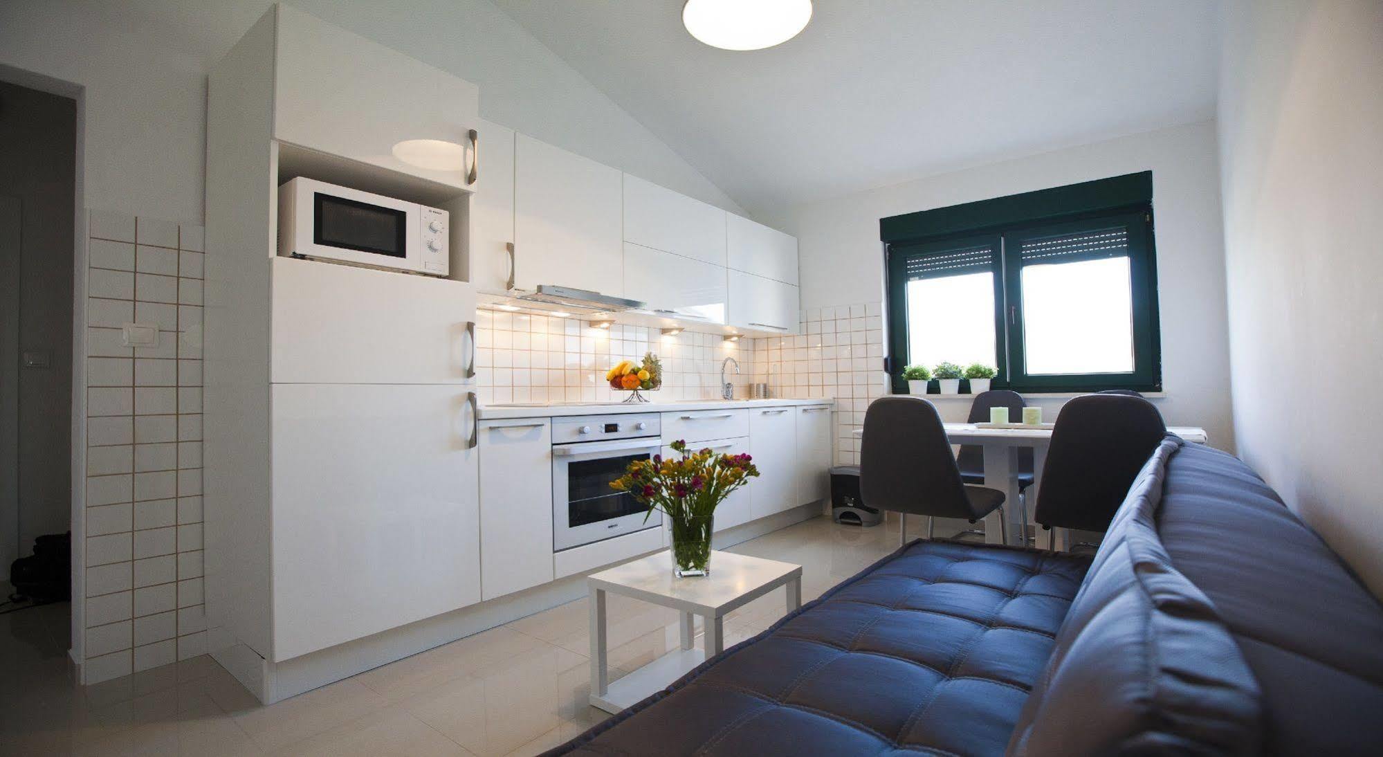 Roses Apartment *