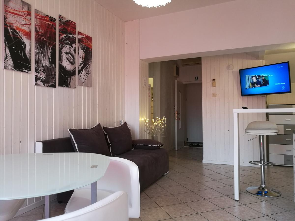 Ella Apartment
