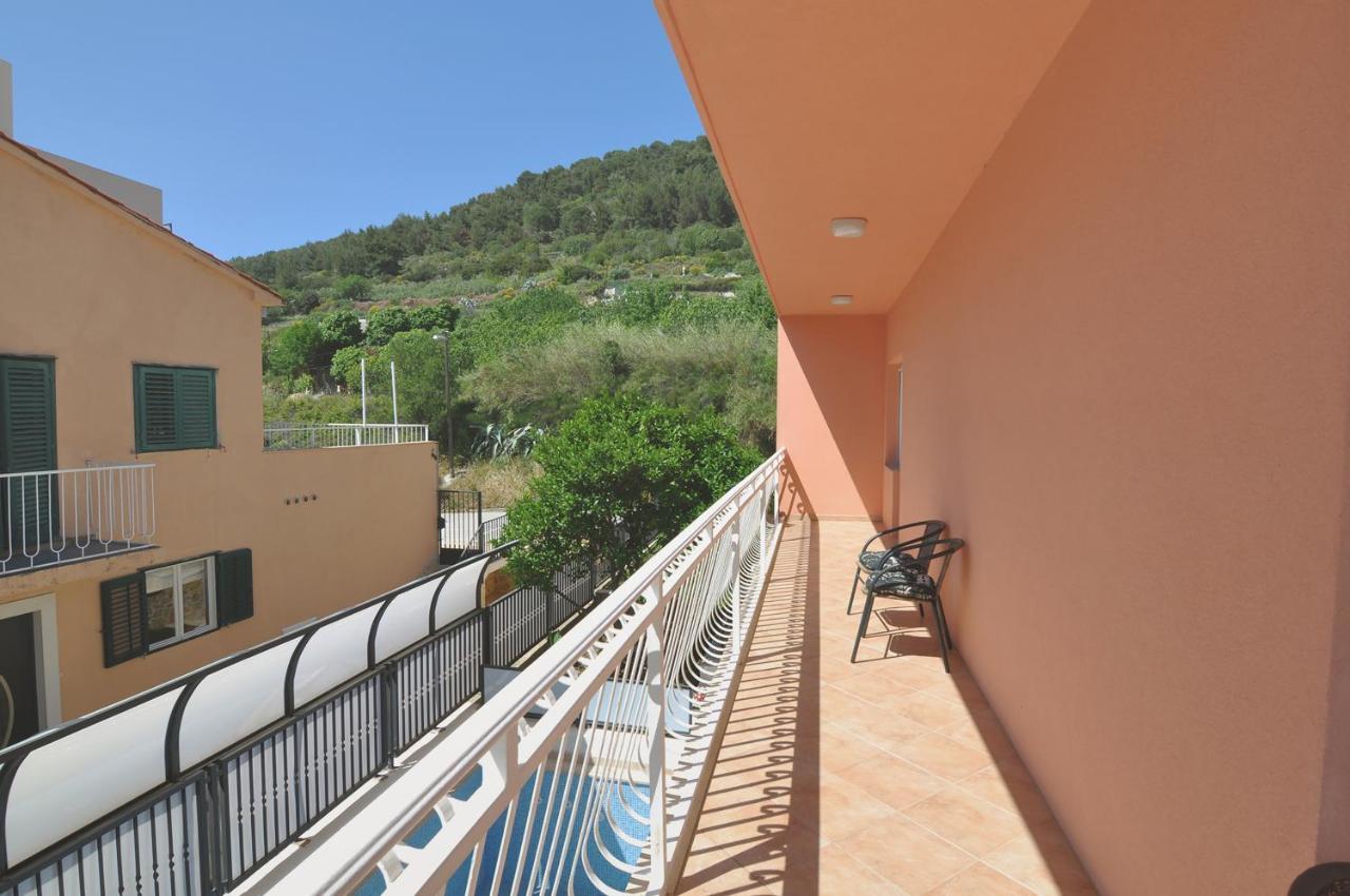 Apartamento Poolside Paradise - A Hidden Gem In Split Split