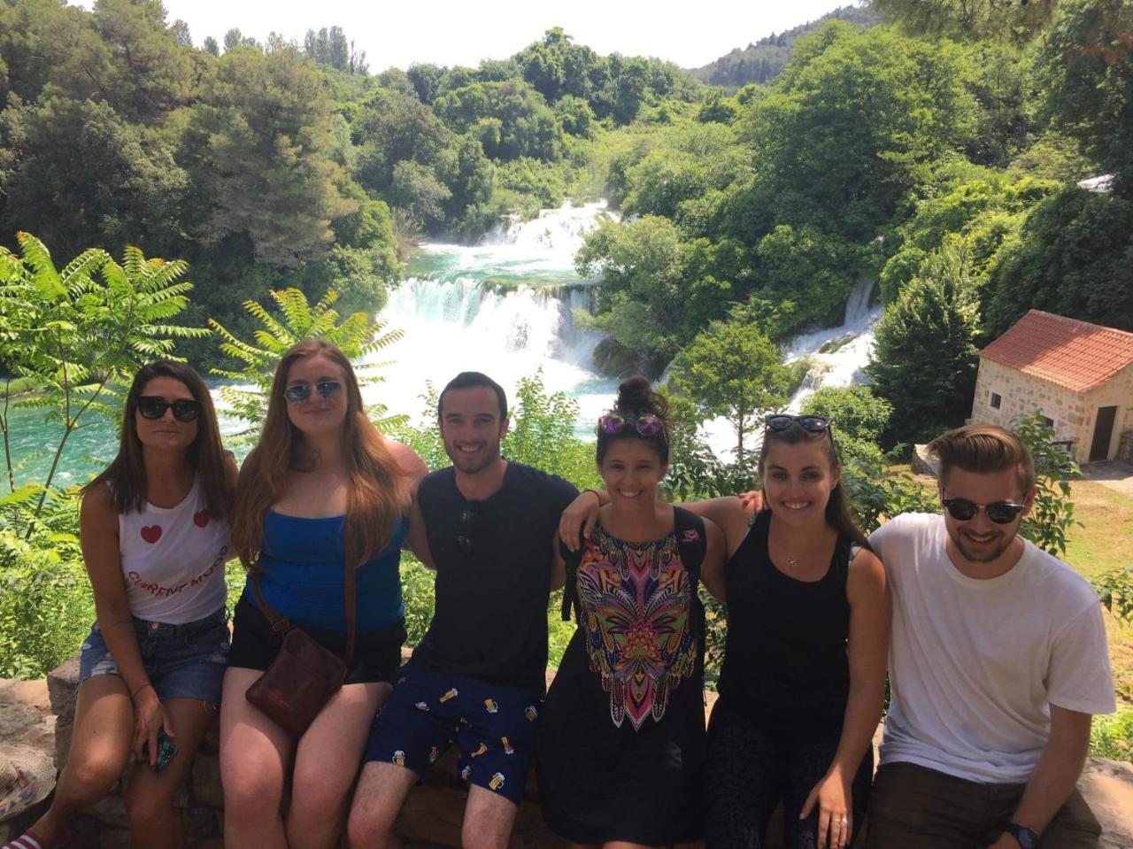 Backpackers Fairytale Split