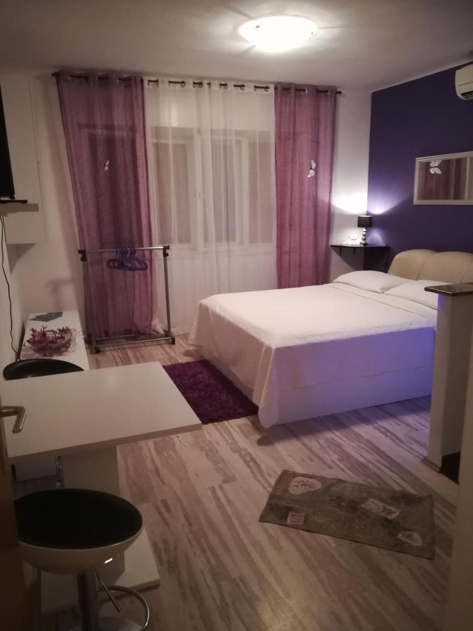 And Stambuk Gostinjska kuća 3*