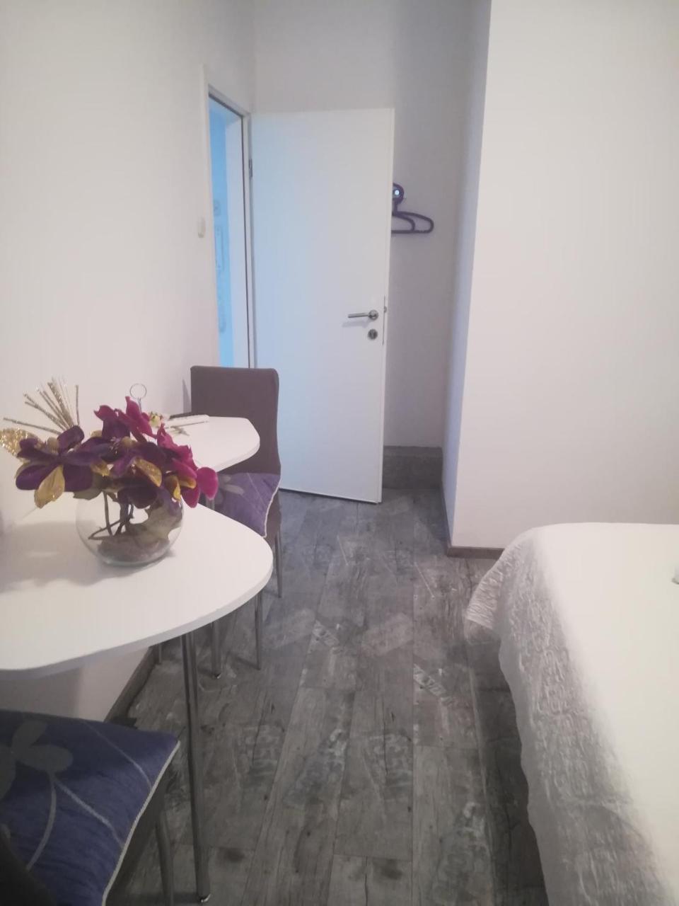 And Stambuk Gostinjska kuća