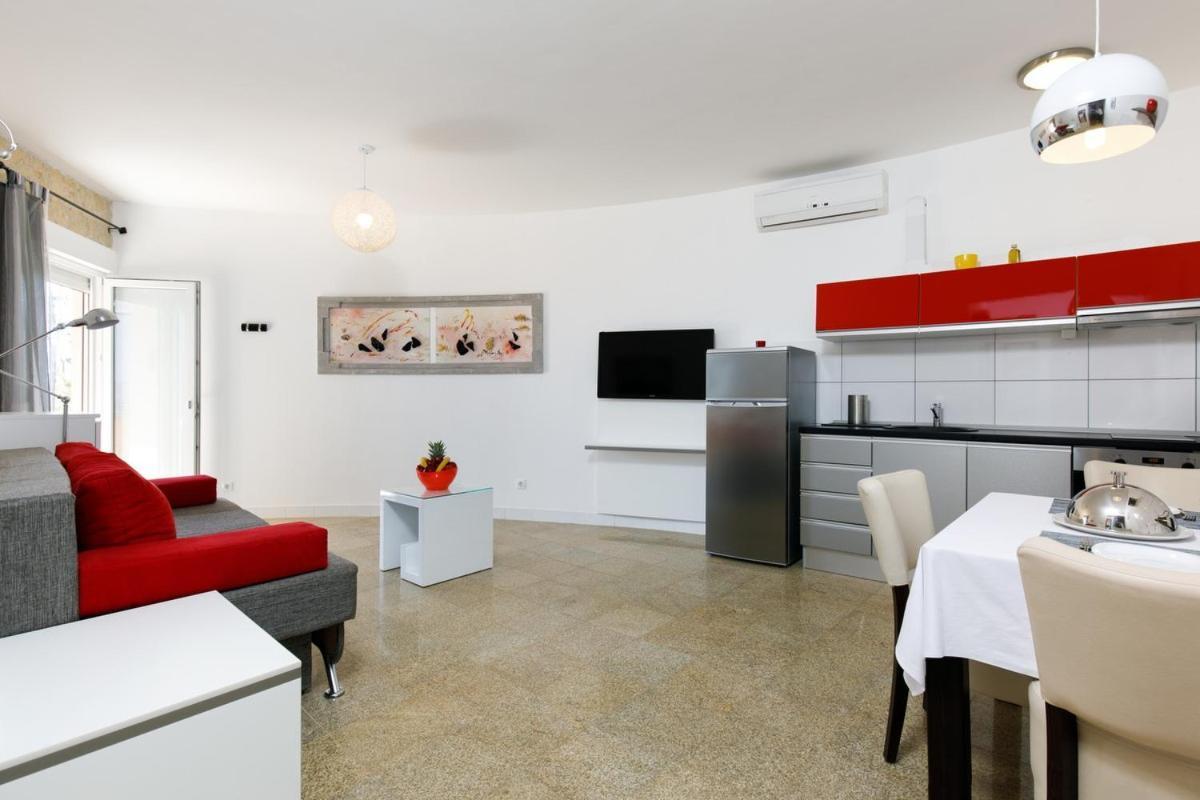 Ark Beach Apartment