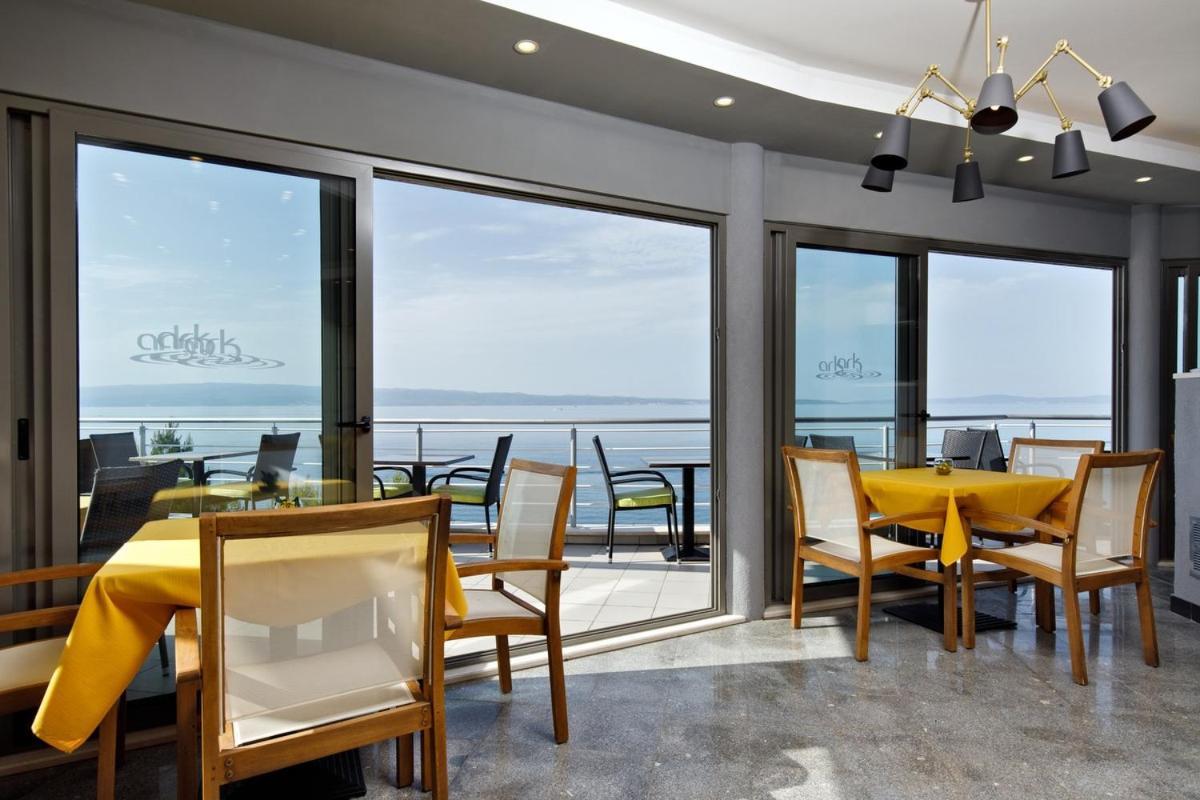 Ark Beach Apartment Split