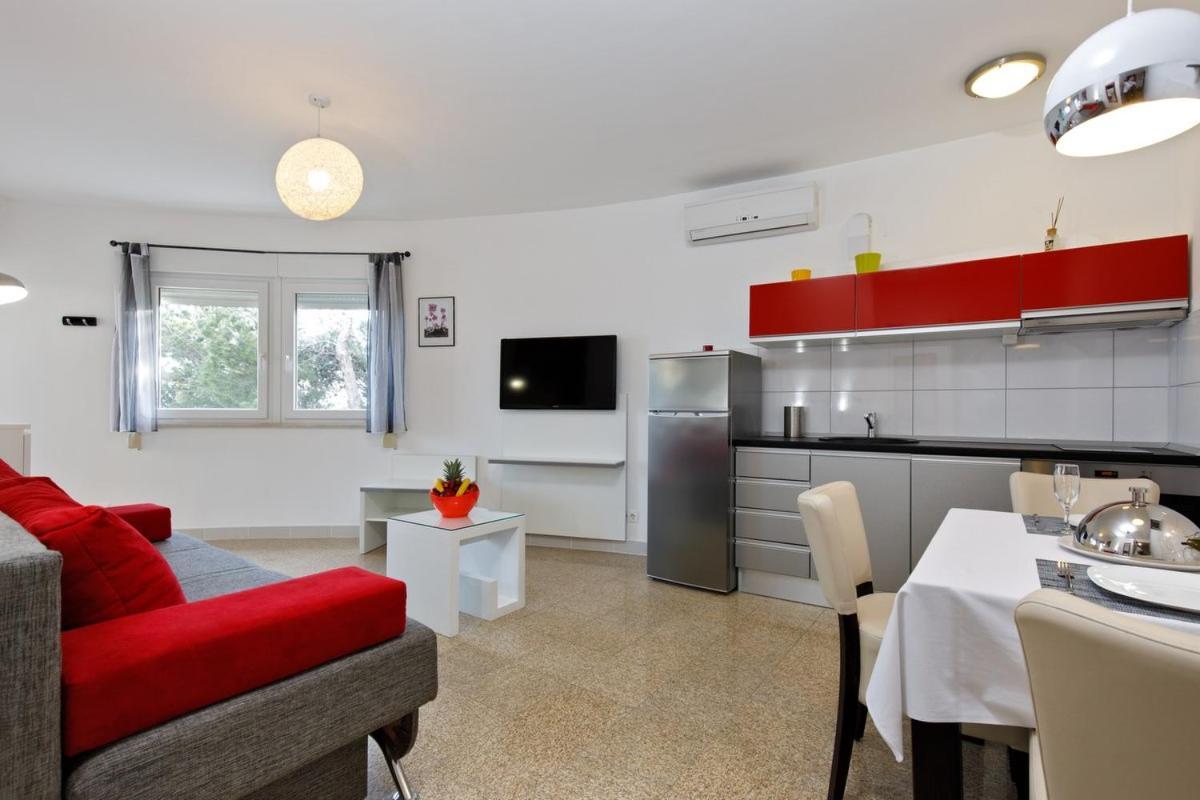 Ark Beach Apartment Split