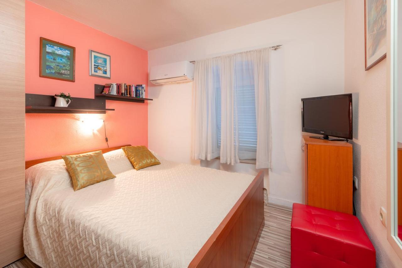 Guest house Damira 3*